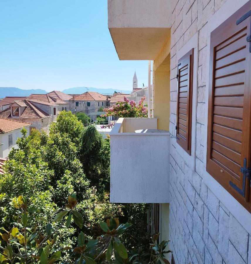 Apartman Mediterraneo Supetar Ngoại thất bức ảnh