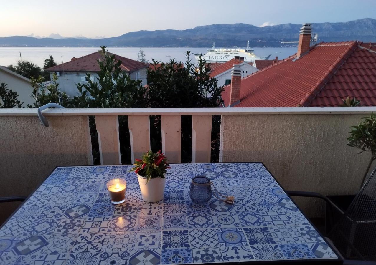 Apartman Mediterraneo Supetar Ngoại thất bức ảnh