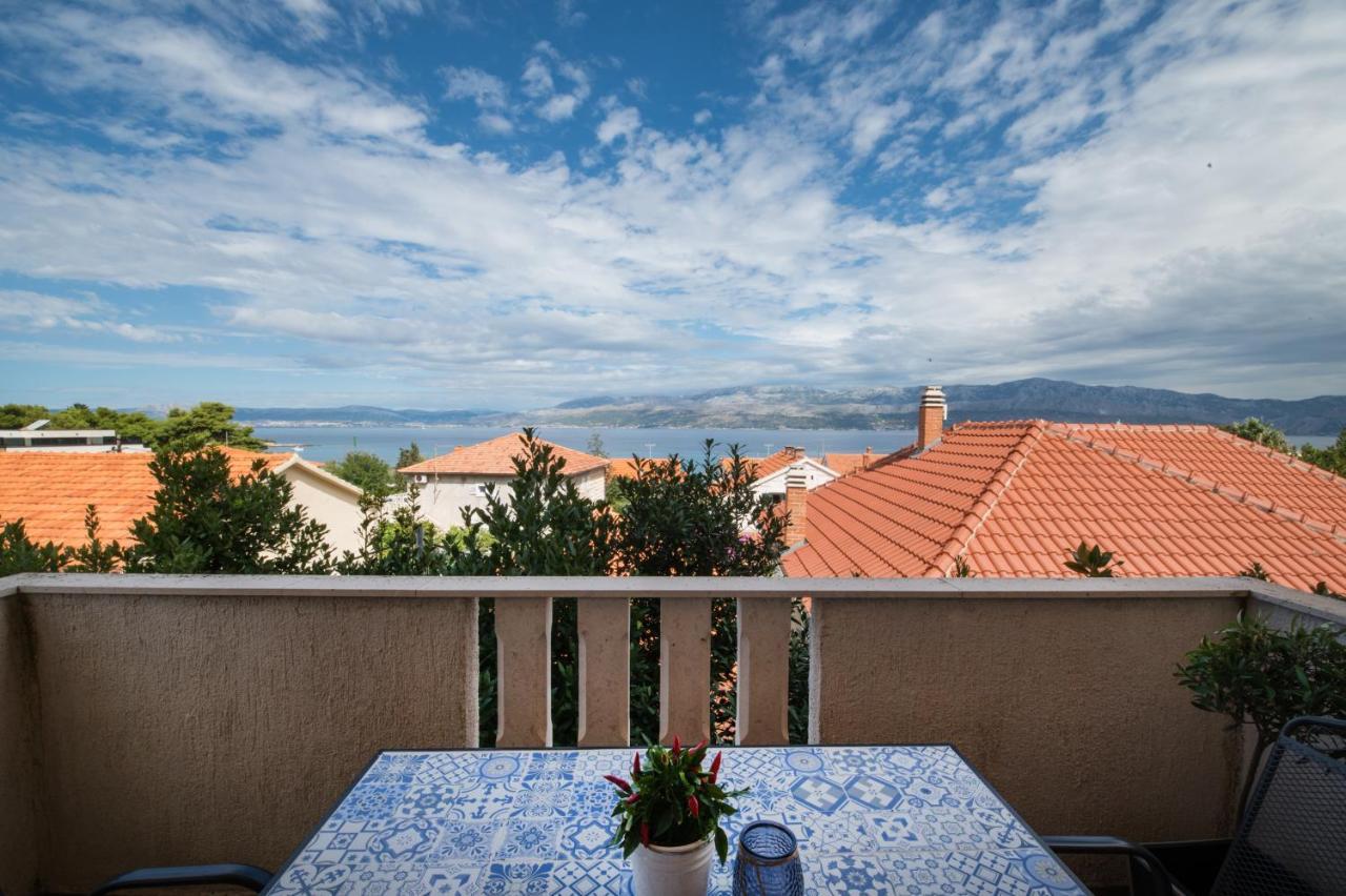 Apartman Mediterraneo Supetar Ngoại thất bức ảnh